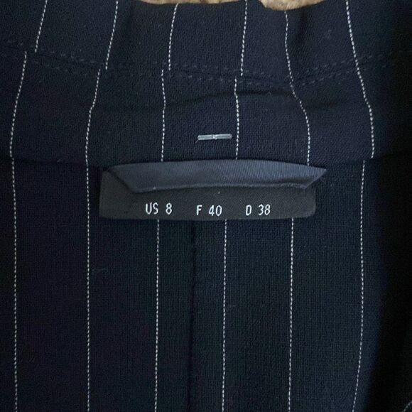 Women's Classic Navy Pinstripe 2-Button Wool Blazer size 8 Preppy Quiet Luxury - Picture 9 of 10